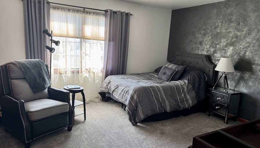Yzabel's room