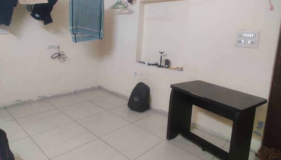 Chyavan Joshi's room