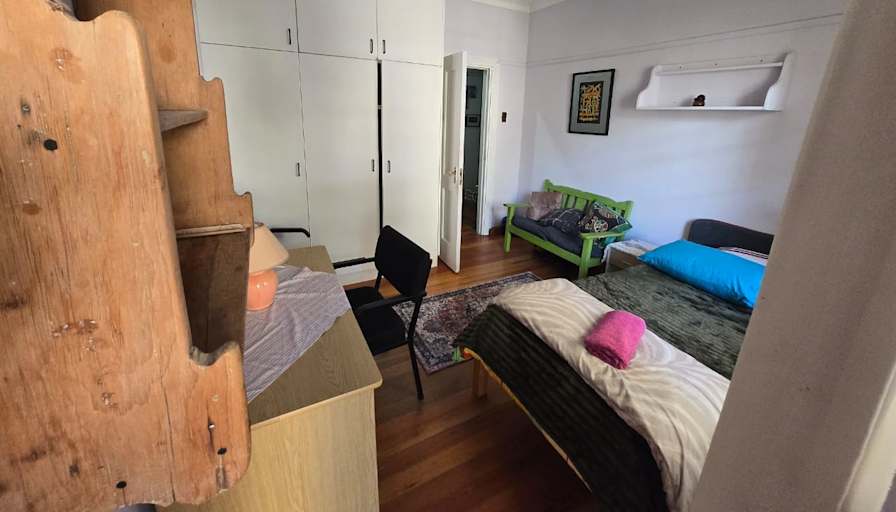 Green Point Tree House's room