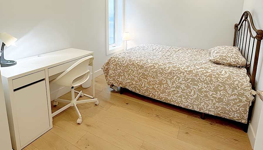 Shirin's room