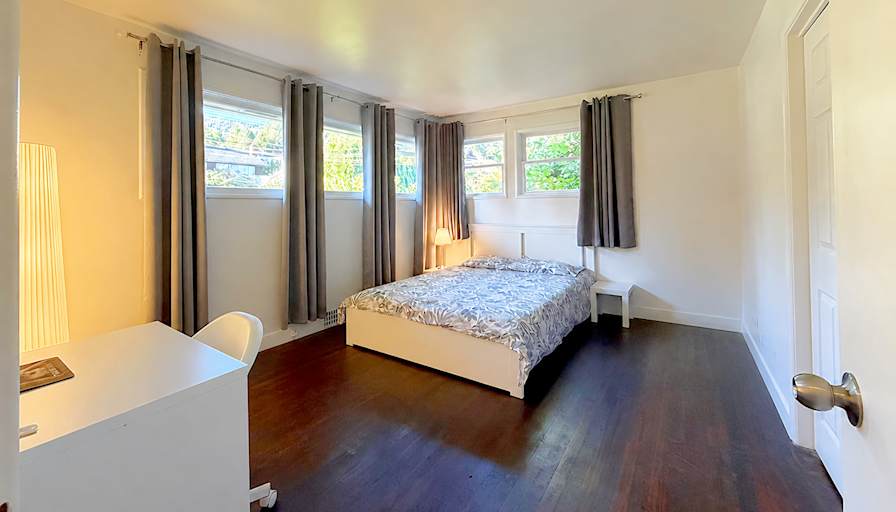 Shirin's room