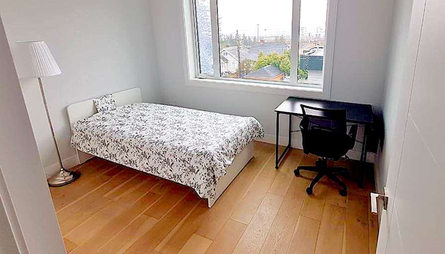 Shirin's room