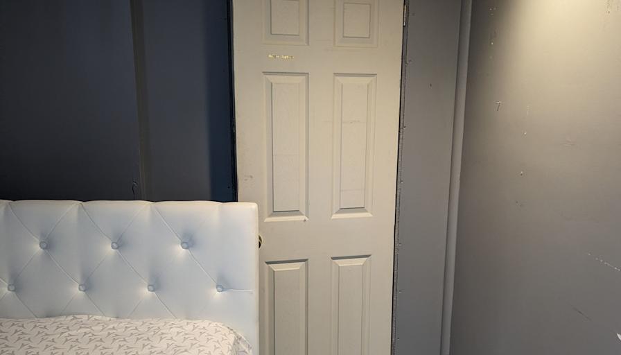 Jose's room