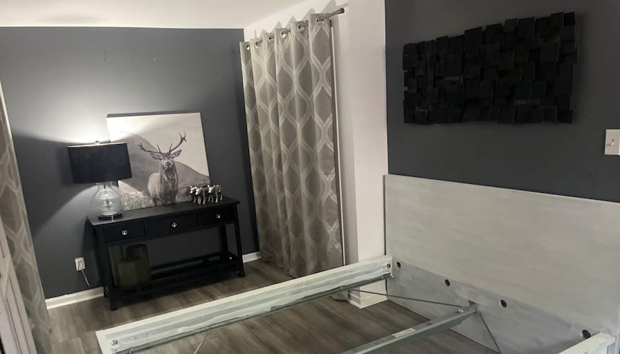 Louis's room