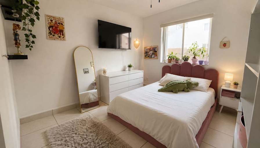 Ana Maria Morales's room