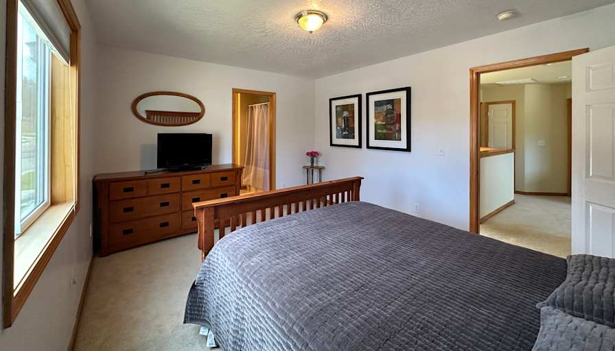 Thomas's room