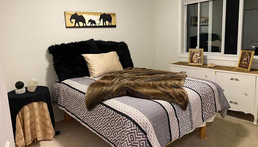 Phoenix Alexandra's room