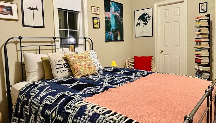 Tom's room