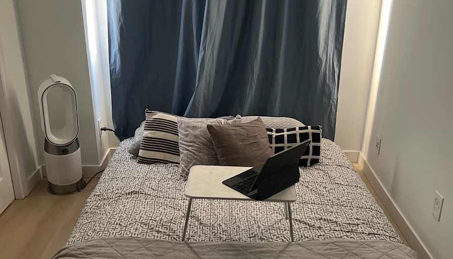 Isa Jane Isorena - De la Plaza's room