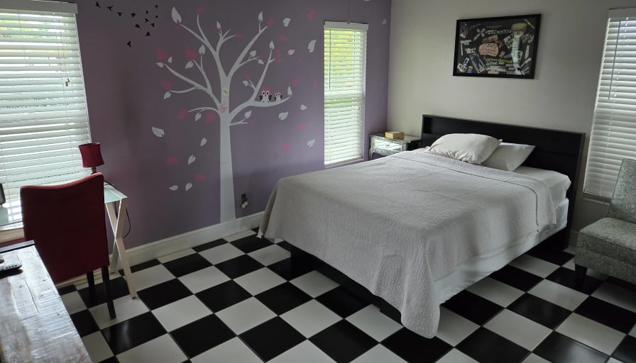Quiet Corner's room