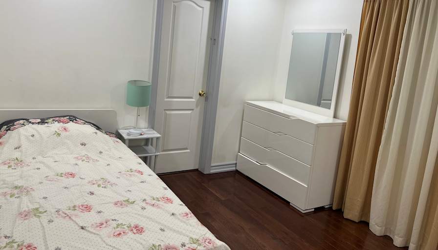 Linda's room