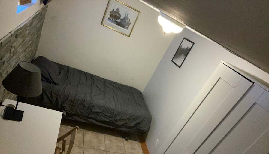 Hugo's room