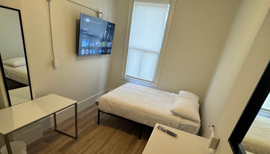 Jashandeep's room