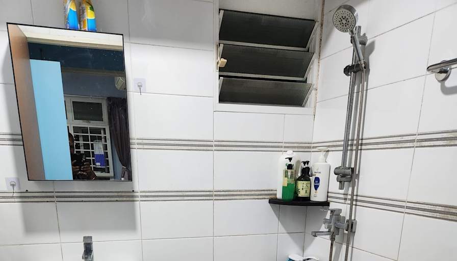 Jeevanandham's room