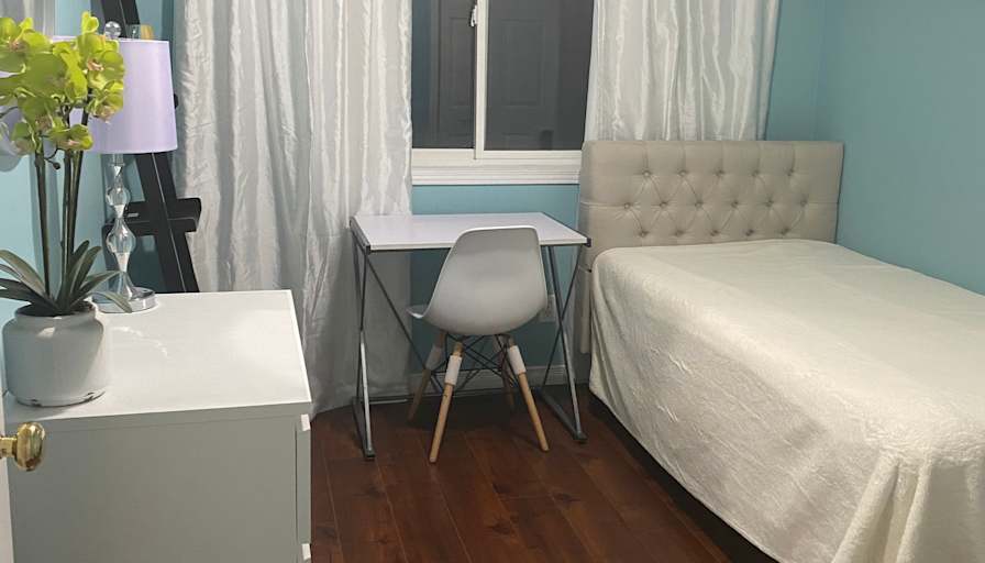 Merle Ocampo's room