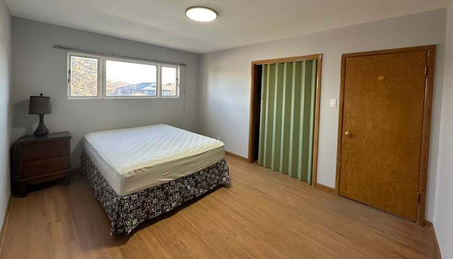 Ying's room