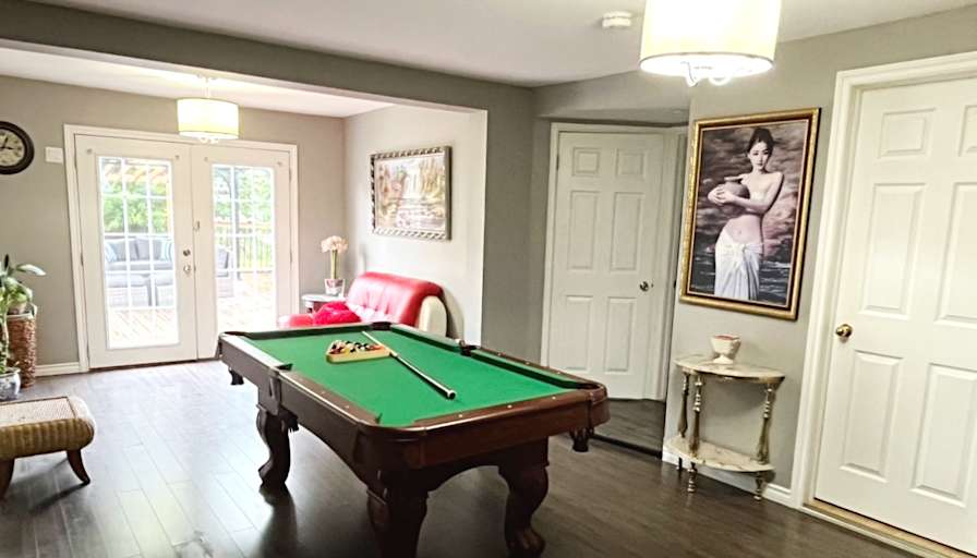 CATHERINE ZHANG's room