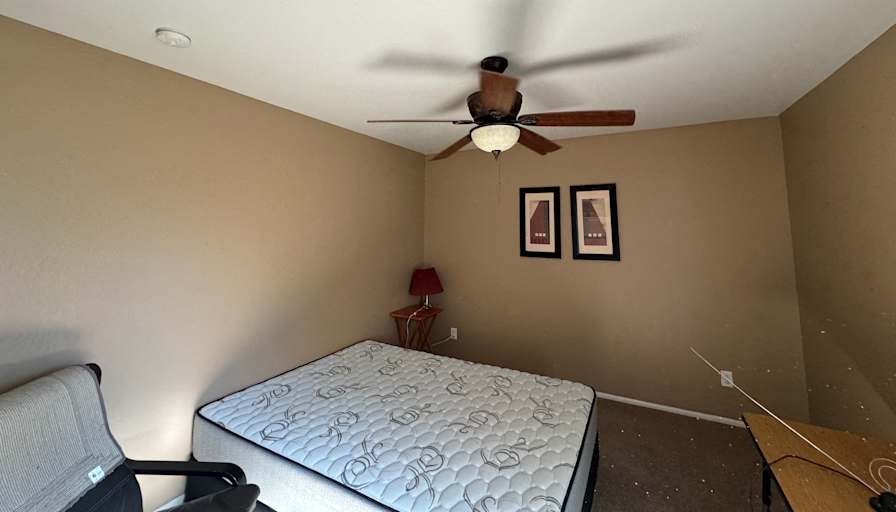 Viviana Martinez Duran's room