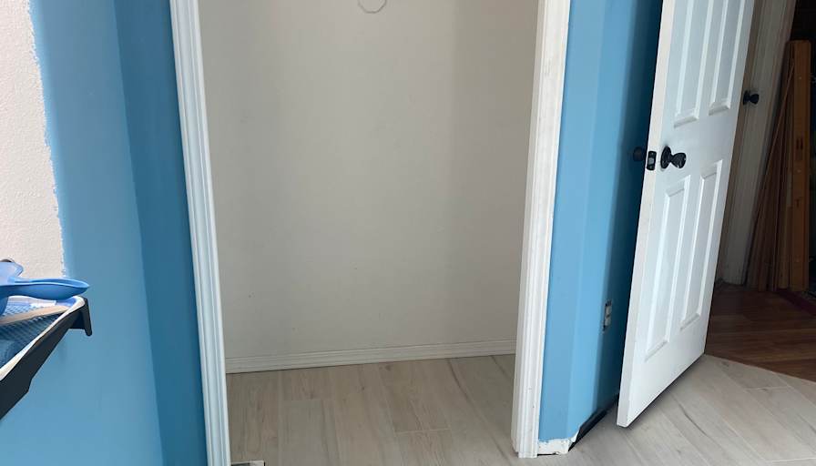 max's room