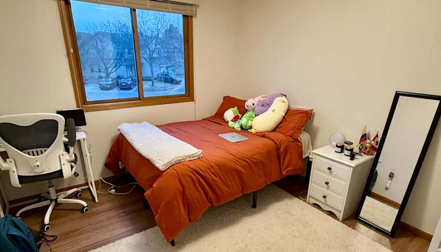 Kaitlyn's room