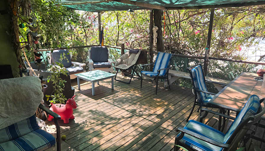 Green Point Tree House's room