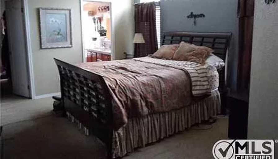 mark's room