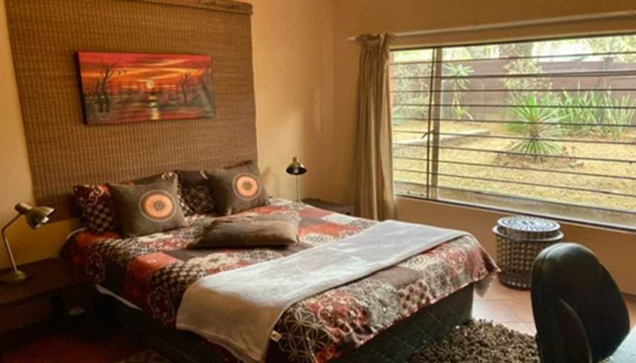 Jos Milne's room