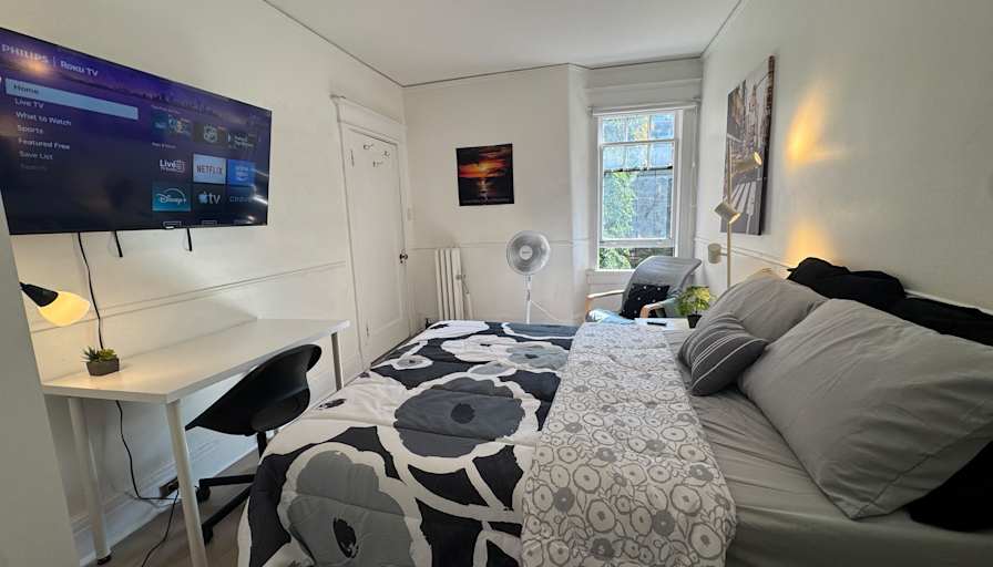 Alona's room