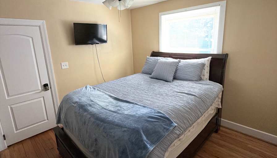 Toni's room
