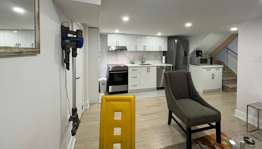 Mark Kay's room