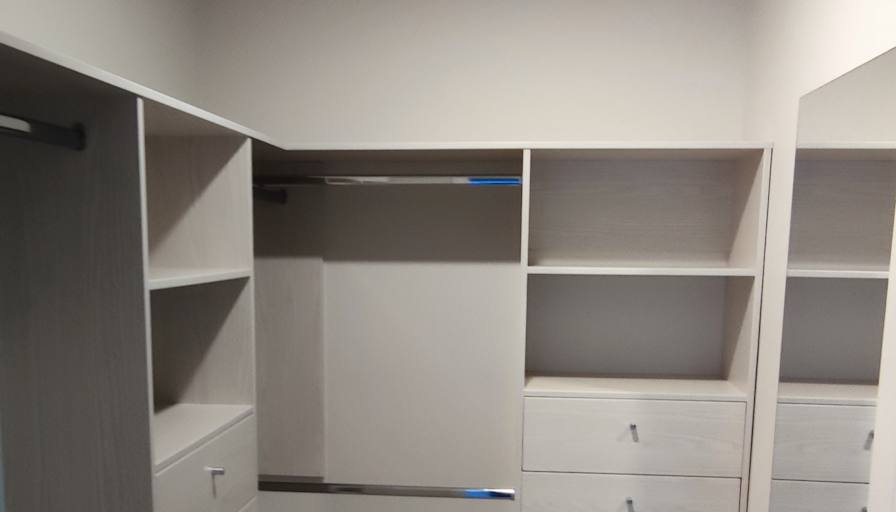 Geoff's room