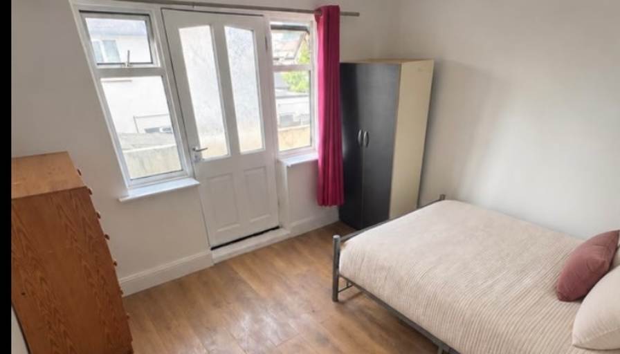 Elise Cornwell's room