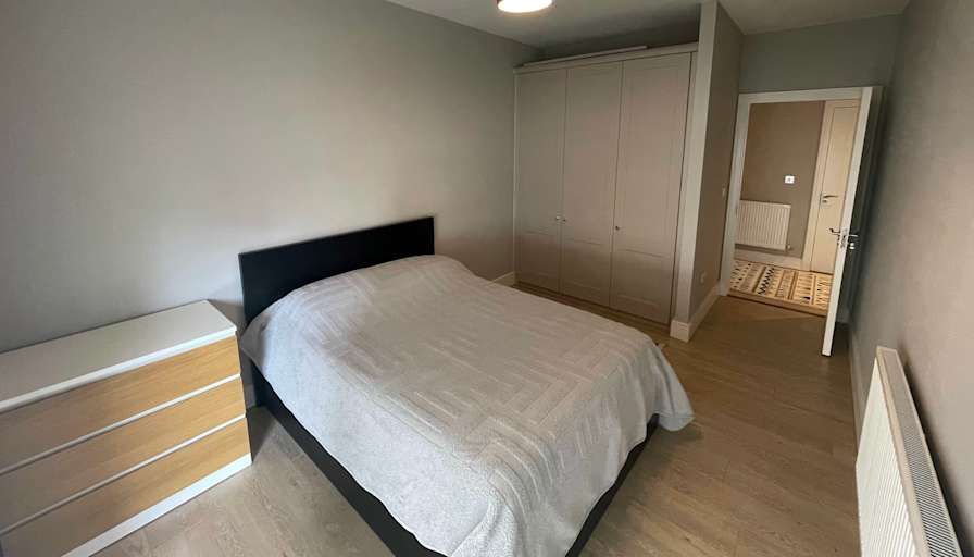 Moty's room