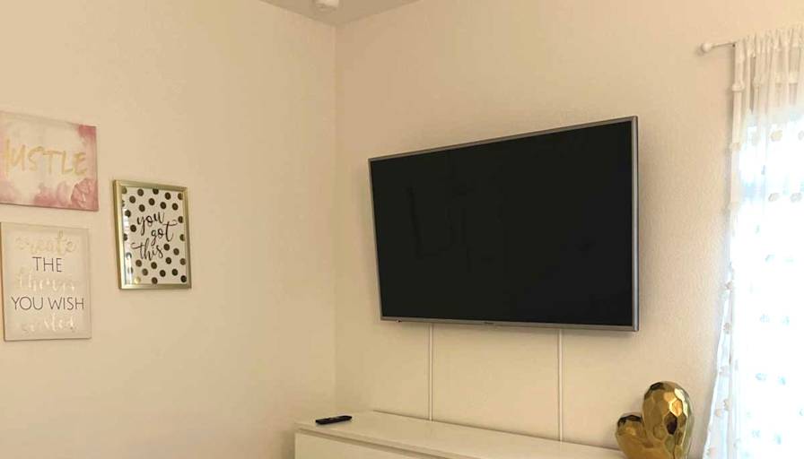 Andrea's room