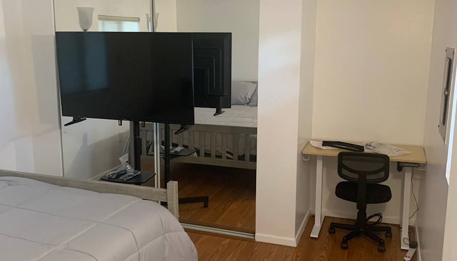 Tyre's room