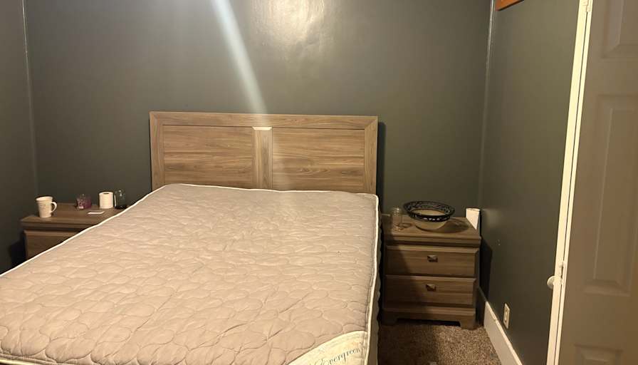 chet's room