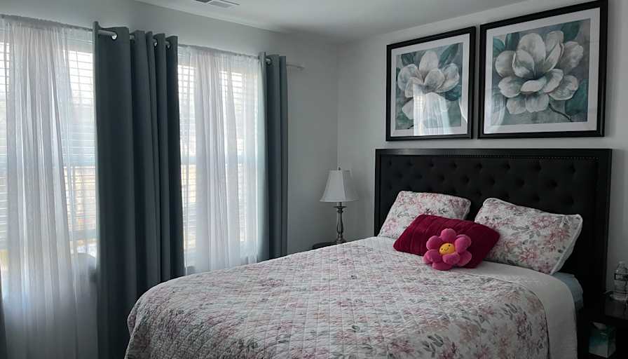 Suzanne's room