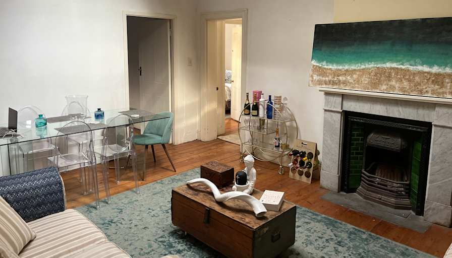Vernon's room