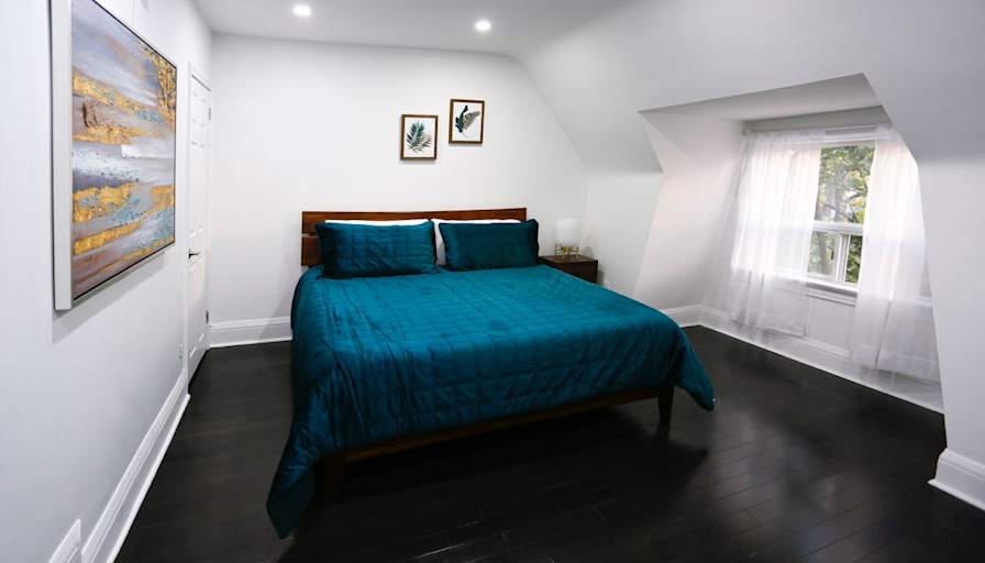 farnaz hosseini's room