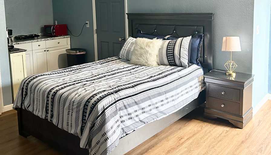 Alexander Howard's room