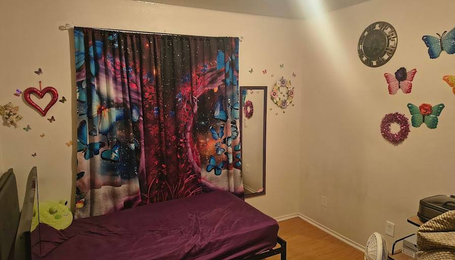 Arrow's room