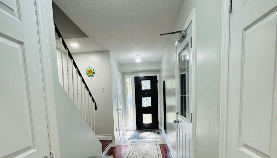 Julie Ann Malinis's room