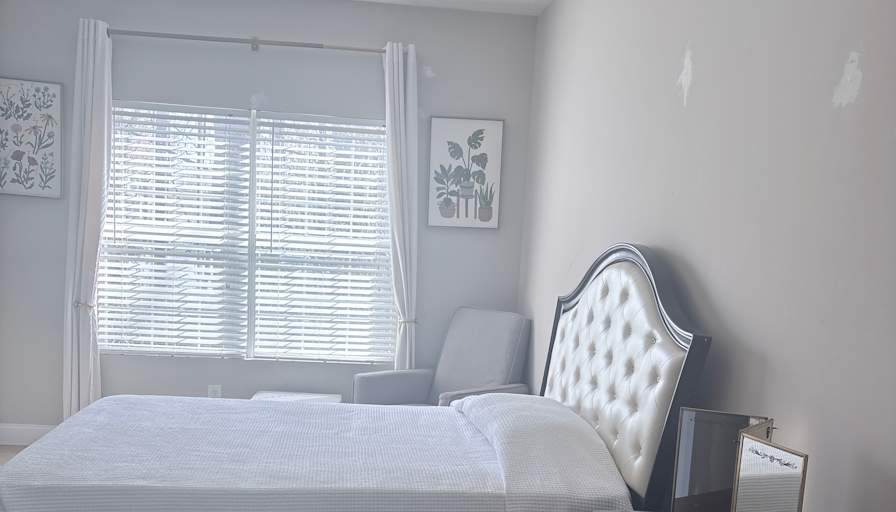 Carmen's room