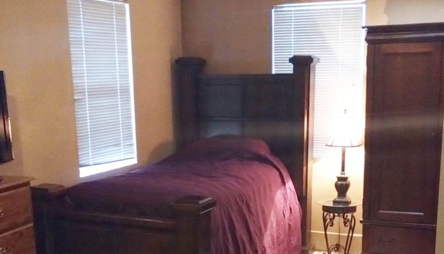 Juan carlos's room