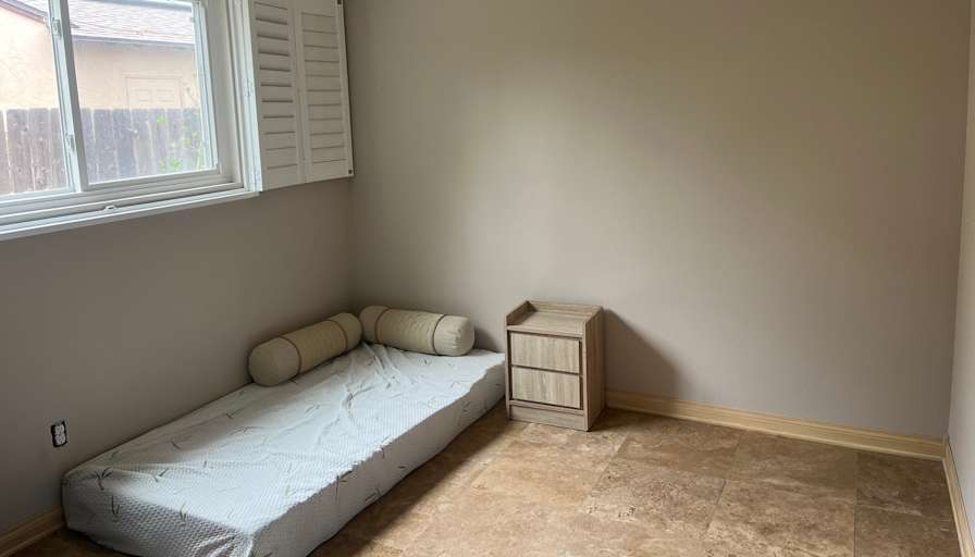Elsa Y Weldegiorgish's room