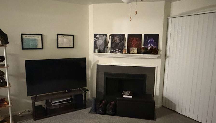 Ricardo's room