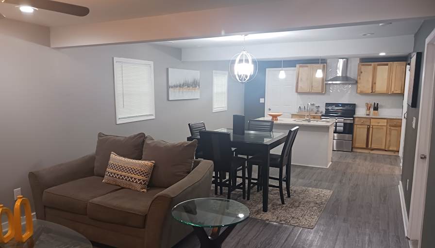CL&C Property Management and Consulting's room