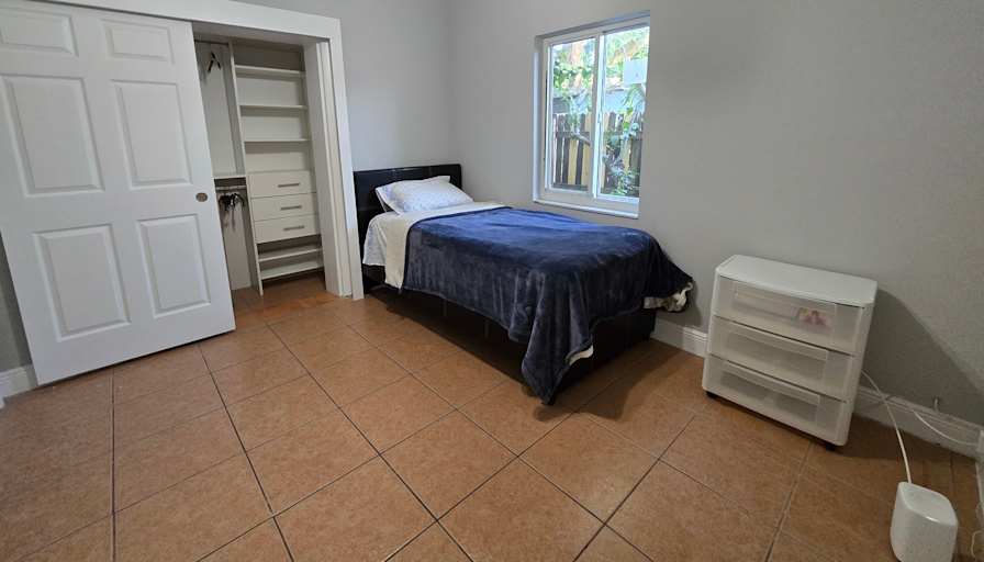 Victoria's room