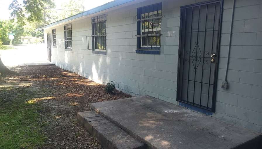 Affordable Spaces's room