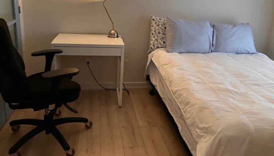 Gayle L Jennings's room